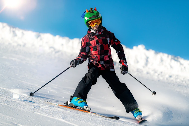 Kid kind of skiing