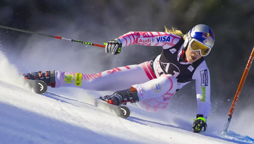 Downhill lady in full speed
