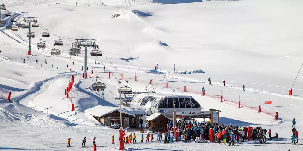 Queues to a ski lift in Les Arcs